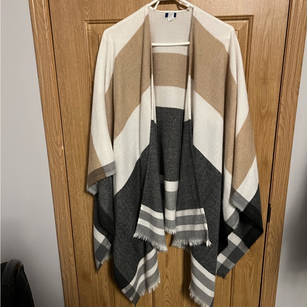 Apt. 9 Women’s Shawl